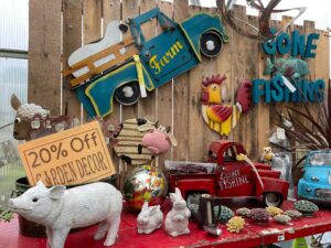 Mazo Hardware yard art